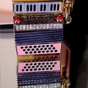 🪗Juicy Squeeze Accordion 🪗 Crystal Studded 🎵🎶 Never Removed 🎁 NWT